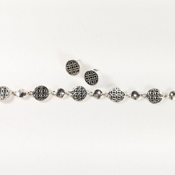 Black and Silver Tone Patterned Bracelet Earrings - Picture 6 of 12